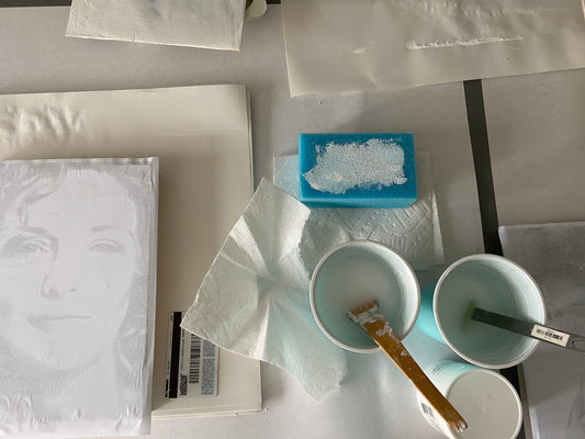 Why Monochromatic Painting?  A simplified Approach to Portraits